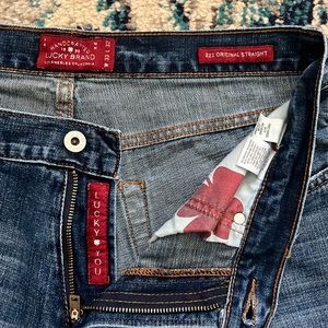 Lucky Brand men's jeans. 33/32. 221 original straight